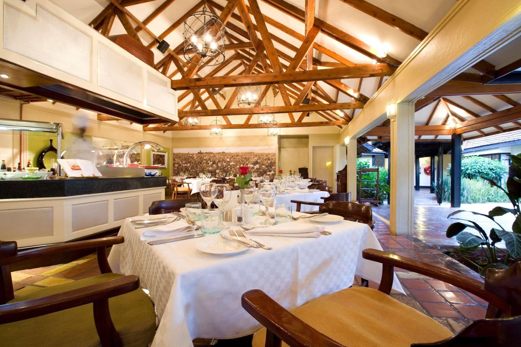 Southern Sun Mayfair Nairobi Exterior foto